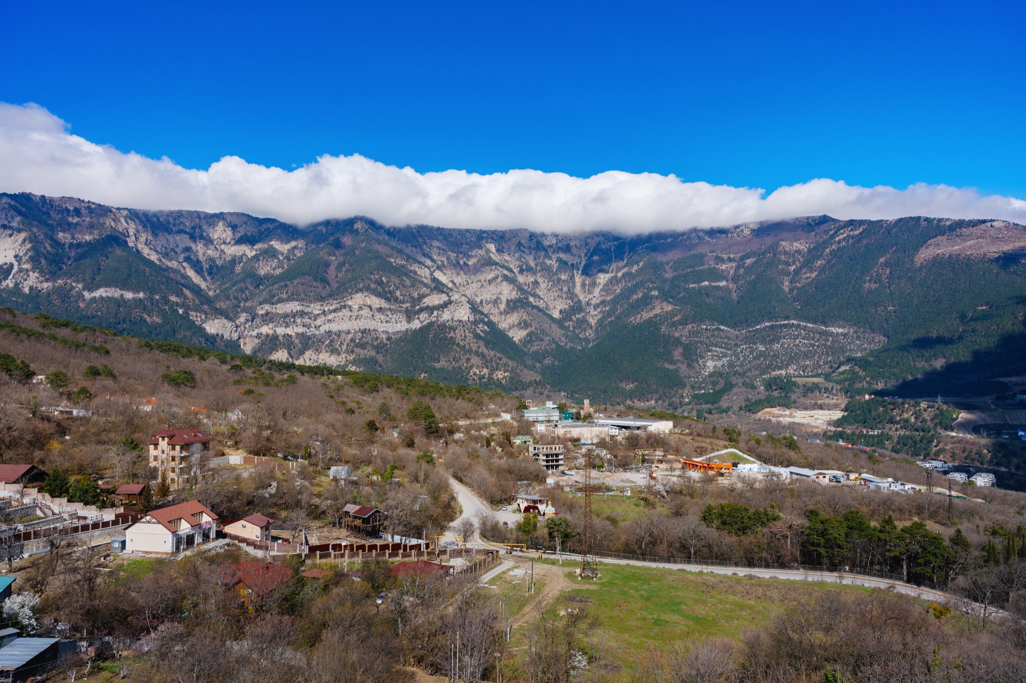 Панорама гор над Ялтой